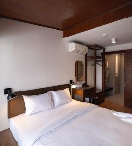 Bedtime storeys near ICON SIAM