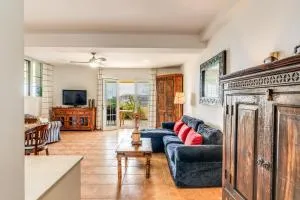 Luxury apartament , sea views private garden - Los Caideros