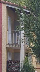 JOLI T2 DANS UN ECRIN DE VERDURE n 2