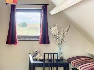 Suite de luxe avec espace salon et balnéo à la campagne