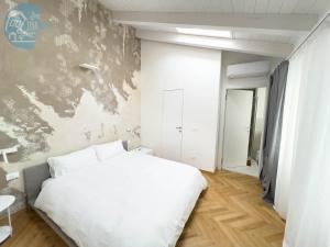 Tarabochia 8 Tirabora Short Rent