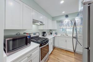 Beachwalk Condominiums 6F