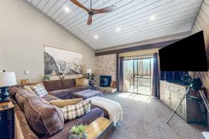 Huntington Lake Condo #102 - Lakeshore