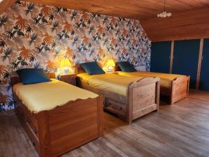 Maisons de vacances Gite REVILLE 6/7 personnes, a 900 m de la mer : photos des chambres