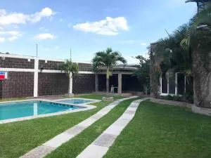 Casa Acogedora con Alberca - Atlihuayan