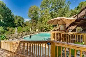 Pet-Friendly Hickory Vacation Rental with Fire Pit! - Laurel Hill