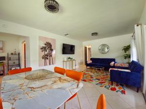 Quiet Oasis Steps From Shops with Golf View-CS61