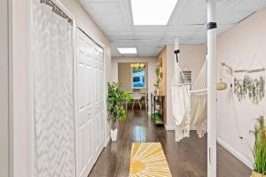 Cozy Buckhead Suite - great area, free easy parking, near shops and restaurants