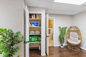 Cozy Buckhead Suite - great area, free easy parking, near shops and restaurants