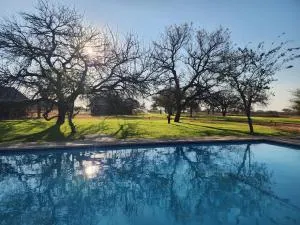 Makua Bush Hotel - Bokaa