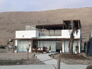 ALQUILO CASA DE PLAYA FRENTE AL MAR - San Pedro