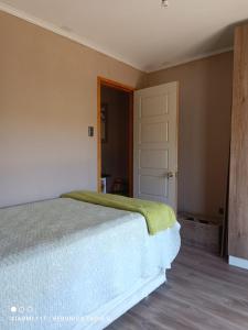 Cabaña, quincho, piscina y hermosas estrellas