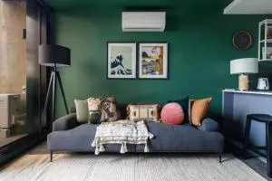 Evergreen Oasis - Poolside Living on Stanley Street - Collingwood