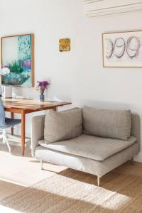 Carlton meets Fitzroy at this Leafy Urban Hideaway