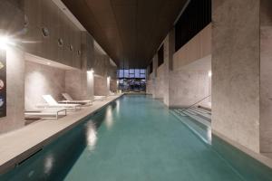 Iconic High-view Oasis between Docklands and CBD