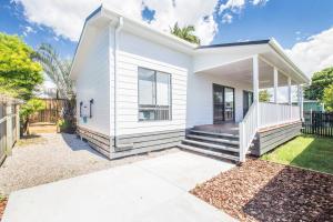 Redcliffe Retreat Moreton Bay Coastal Cottage