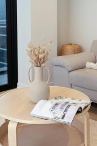 Refined City Pad in Central Melbourne with Pool