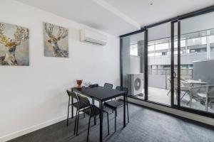 Little Collins Comfort - CBD Stay in Free Tram Zone