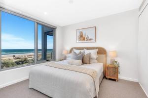 Moana Wave A Marvellous Beachfront Residence