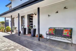 Waurra A Cosy Moana Beach Getaway