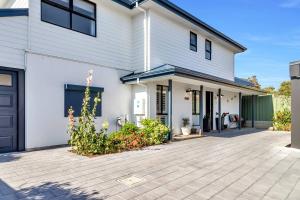 Waurra A Cosy Moana Beach Getaway