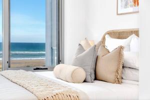 Moana Wave A Marvellous Beachfront Residence