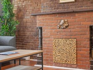 Shadyside, Pittsburgh, Modern and Cozy 1 Bedroom Unit3 with Free Parking