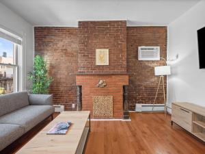 Shadyside, Pittsburgh, Modern and Cozy 1 Bedroom Unit3 with Free Parking