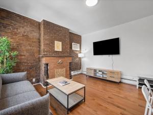 Shadyside, Pittsburgh, Modern and Cozy 1 Bedroom Unit3 with Free Parking
