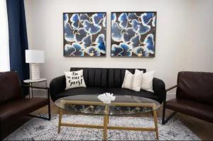 The Burk at Wildwood, a Modern 2BR, 1 Block Walk to Beach