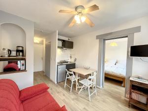 Appartement F2 avec balcon, proche des Thermes à Lamalou-les-Bains, Animaux Acceptés, Parking Gratuit - FR-1-451-166