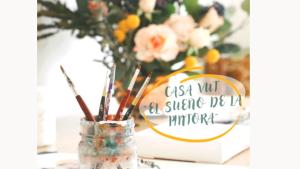 El sueño de la pintora, al lado de las piscinas