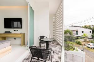 golf pool villa close patong and phuket town