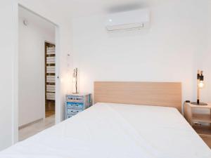 Appartement T3 climatisé, rénové avec goût, à 150m de la plage, avec terrasse et équipements complets - FR-1-409-204