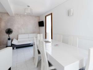 Villas Villa familiale spacieuse a Narbonne-Plage pour 6 pers, parking prive, animaux admis - FR-1-409-194 : photos des chambres