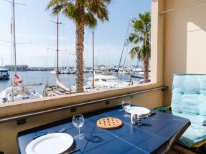 Studio cabine avec piscine et vue port à Gruissan - FR-1-409-199