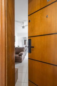 200m Praia Canto do Forte! 2 Quartos - Estacionamento e Varanda Gourmet - Wi-Fi 200mbps