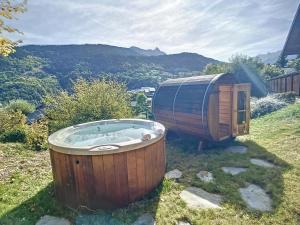 Chalets Chalet Meribel, 5 pieces, 8 personnes - FR-1-688-64 : photos des chambres