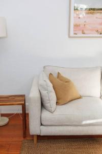 Acland Art Deco - Coastal Chic by St Kilda Beach