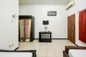 RedDoorz Syariah At Santana Stasiun Kepanjen