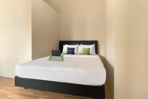 Urbanview Hotel Residence 446 Tanjung Duren