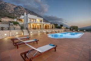 Tholos Boutique Houses