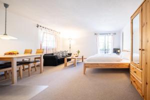 3206 Bequemes und helles Studio