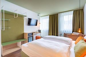 Deluxe Triple Room room in Hotel Pension Alla Lenz