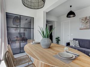 Sanders Old Port Thessaloniki