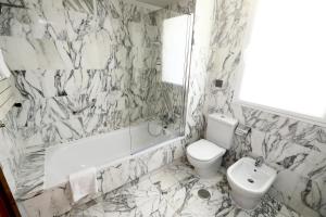 Standard Twin Room room in NH Villa de Coslada