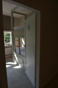 Five Point Hostel & Apartments