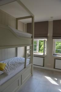 Five Point Hostel & Apartments