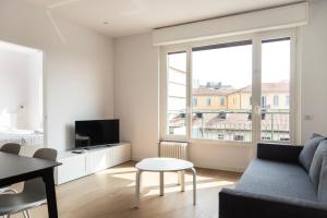 Youhosty - Gioia 1 Big