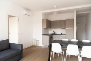 Youhosty - Gioia 1 Big